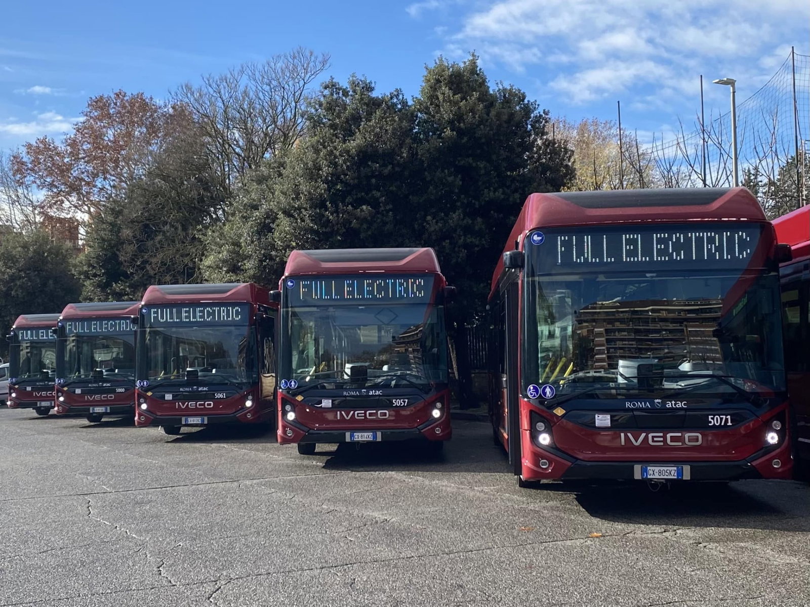 Megkezdte 411 darabos római megrendelésének teljesítését az Iveco Bus