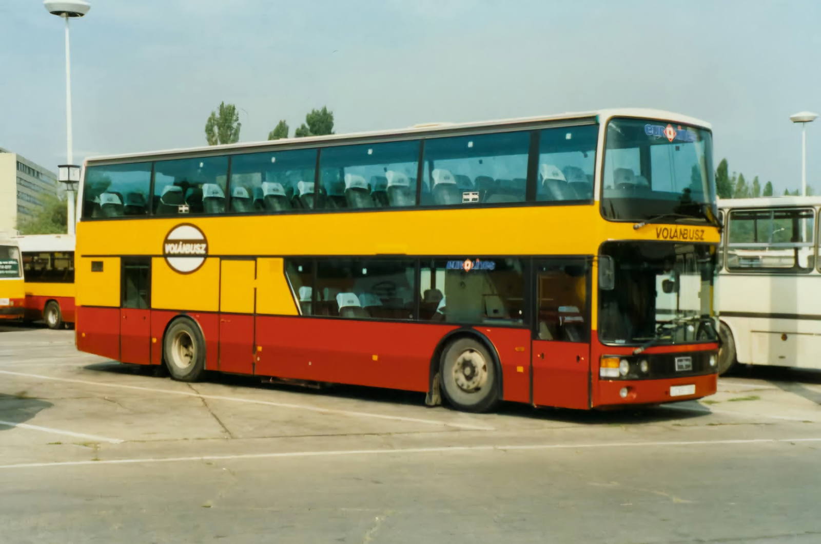 Azok a 90-es évek: különleges Van Hoolok a Volánbusz flottájában