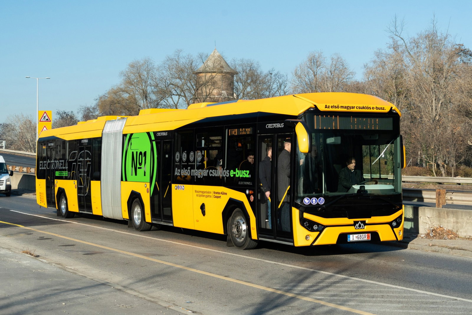 The first Hungarian-made articulated electric bus, the Credobus Electronell 18, unveiled