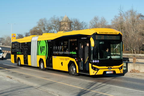 The first Hungarian-made articulated electric bus, the Credobus Electronell 18, unveiled