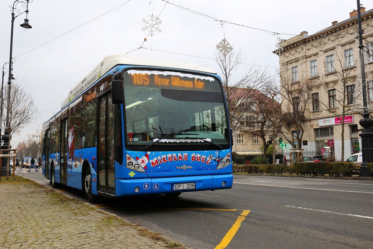 Idén is csatlakozik a Mikulásbusz a BKV fényflottájához