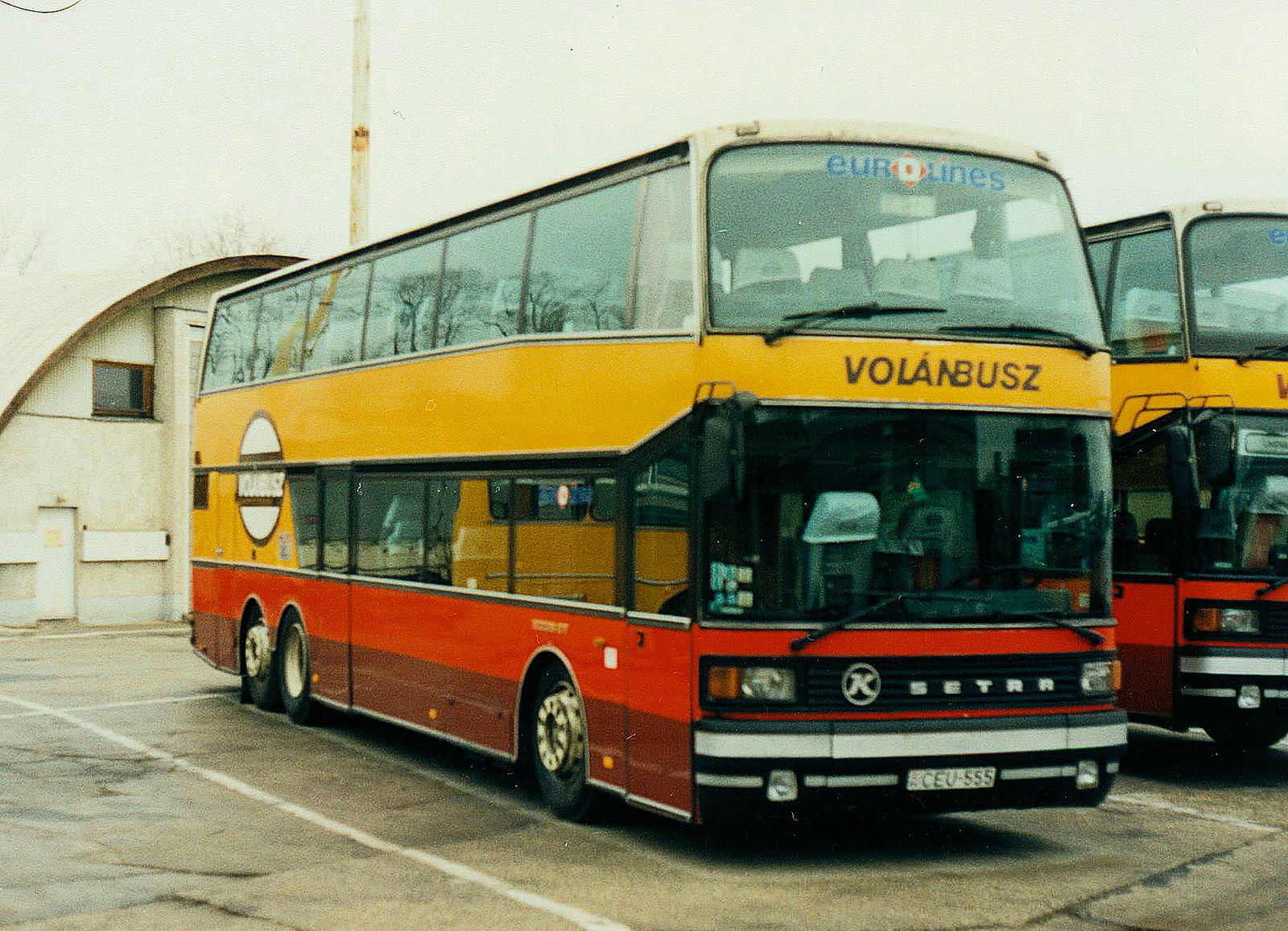 Nyugati kilátás – Setra S 228 DT emeletesek a Volánbusz nemzetközi járatain