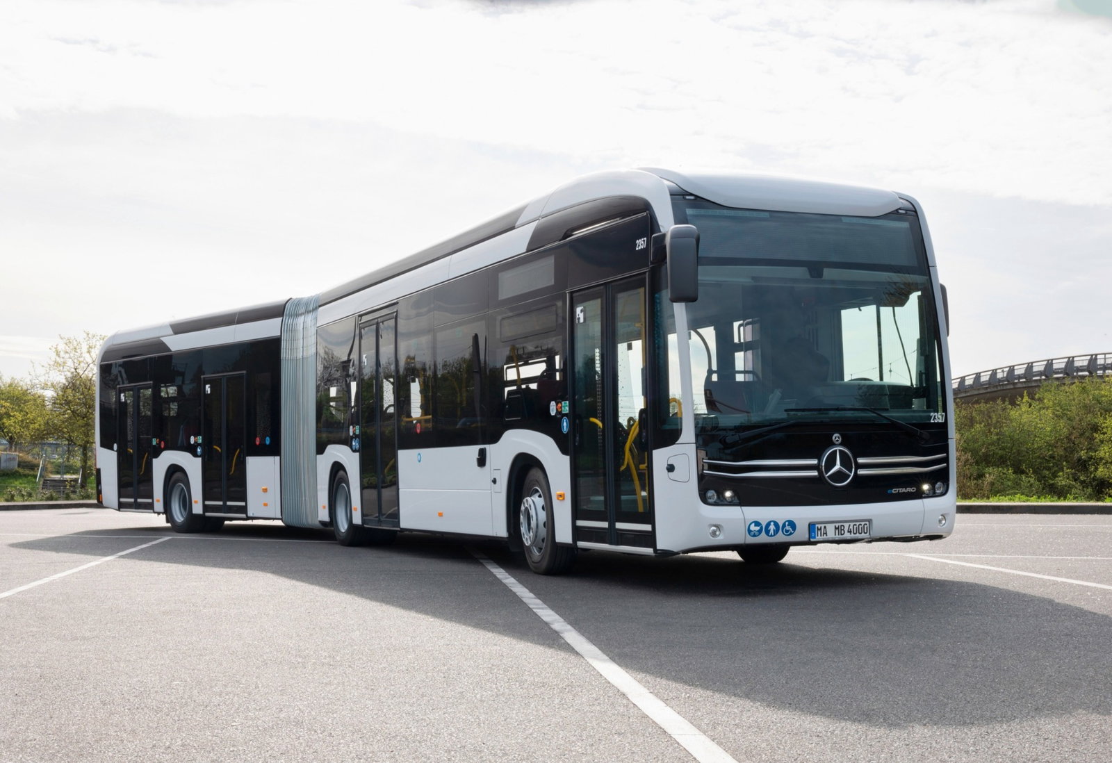 Kétszáz új Mercedes-Benz eCitaro G csuklós villanybusz erősítheti Marseille flottáját