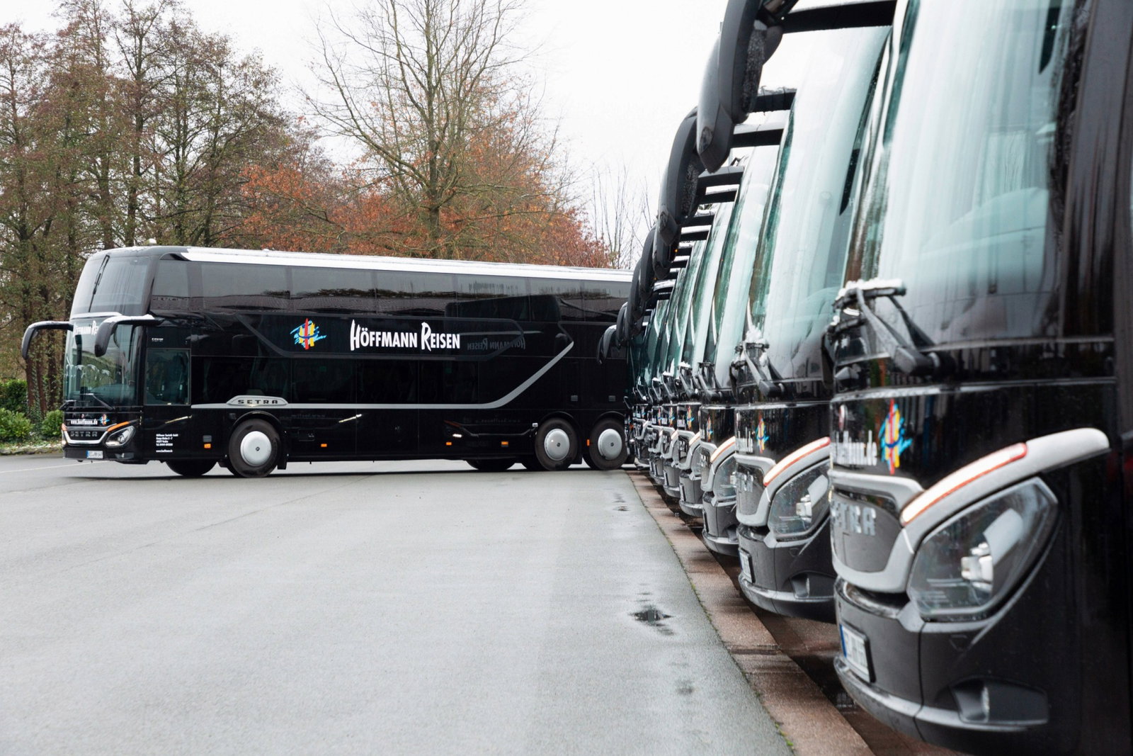 Setra prémium autóbuszokkal bővíti flottáját a német Höffmann Reisen és a svájci Intertours