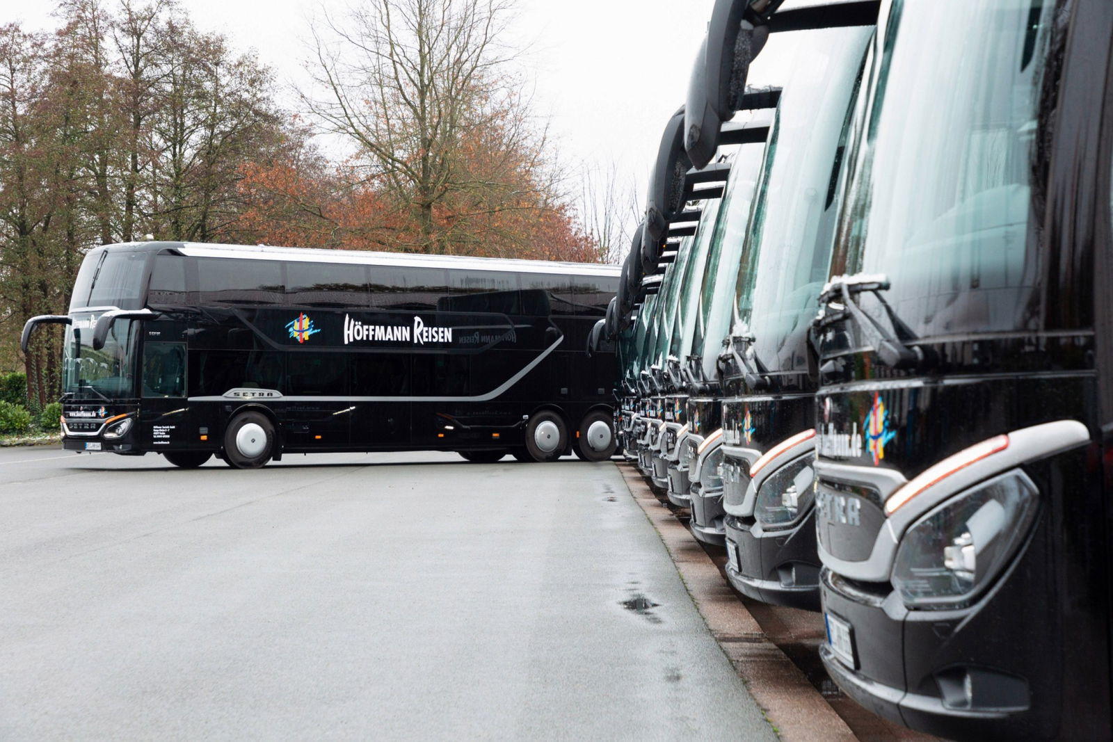 Setra prémium autóbuszokkal bővíti flottáját a német Höffmann Reisen és a svájci Intertours