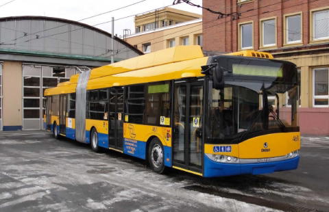 Hatvan önjáró trolibusz beszerzését indította el Zlín és Otrokovice közlekedési cége