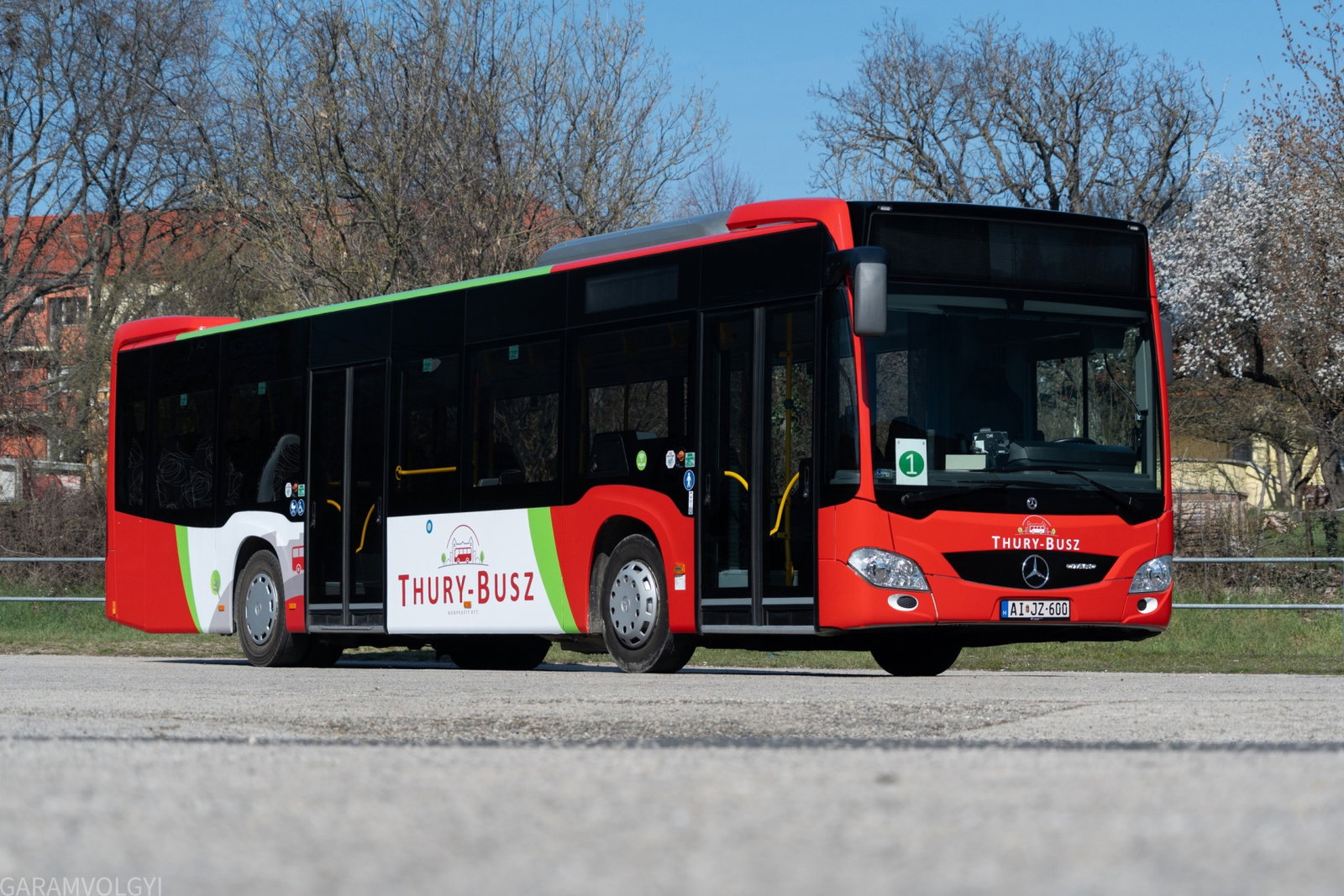 Újszerű Mercedes-Benz Citaróval bővült a Thury-Busz flottája