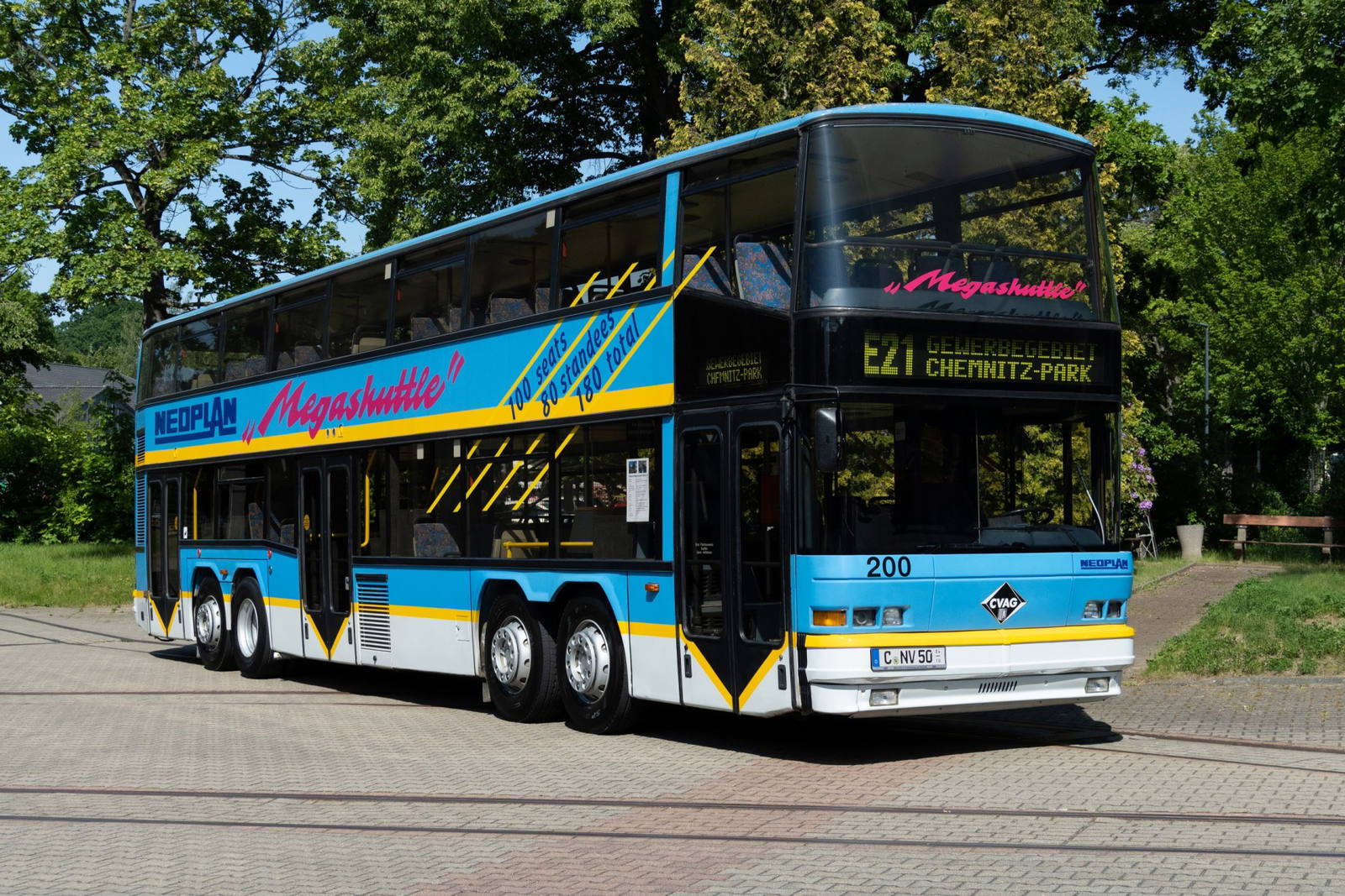 A Neoplan városi emeletes busza, amely átformálhatta volna a metropoliszok közlekedését