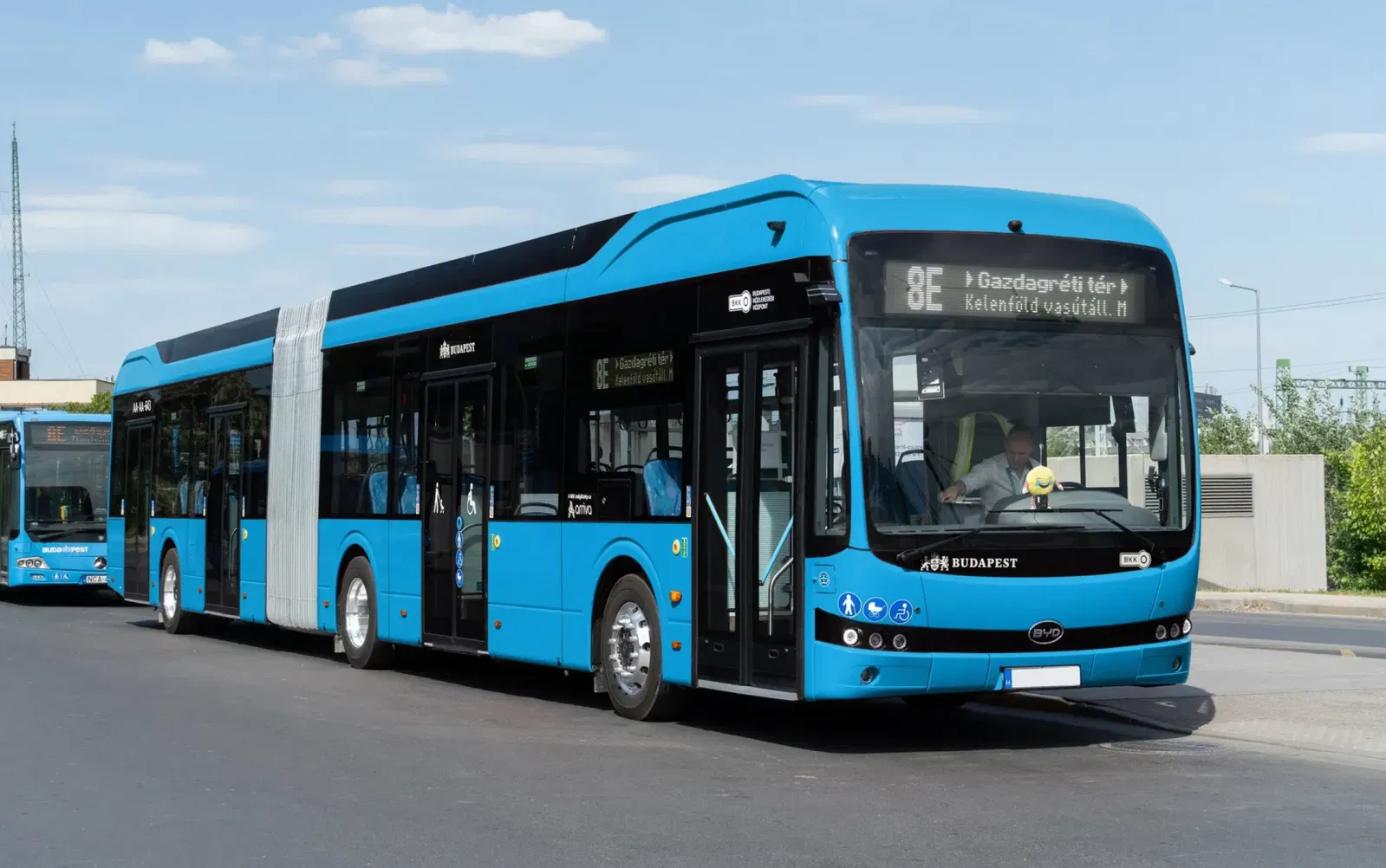 300 milliós bírság az e-busz tenderek miatt: a Közbeszerzési Döntőbizottság szerint a BKK jogsértést követett el
