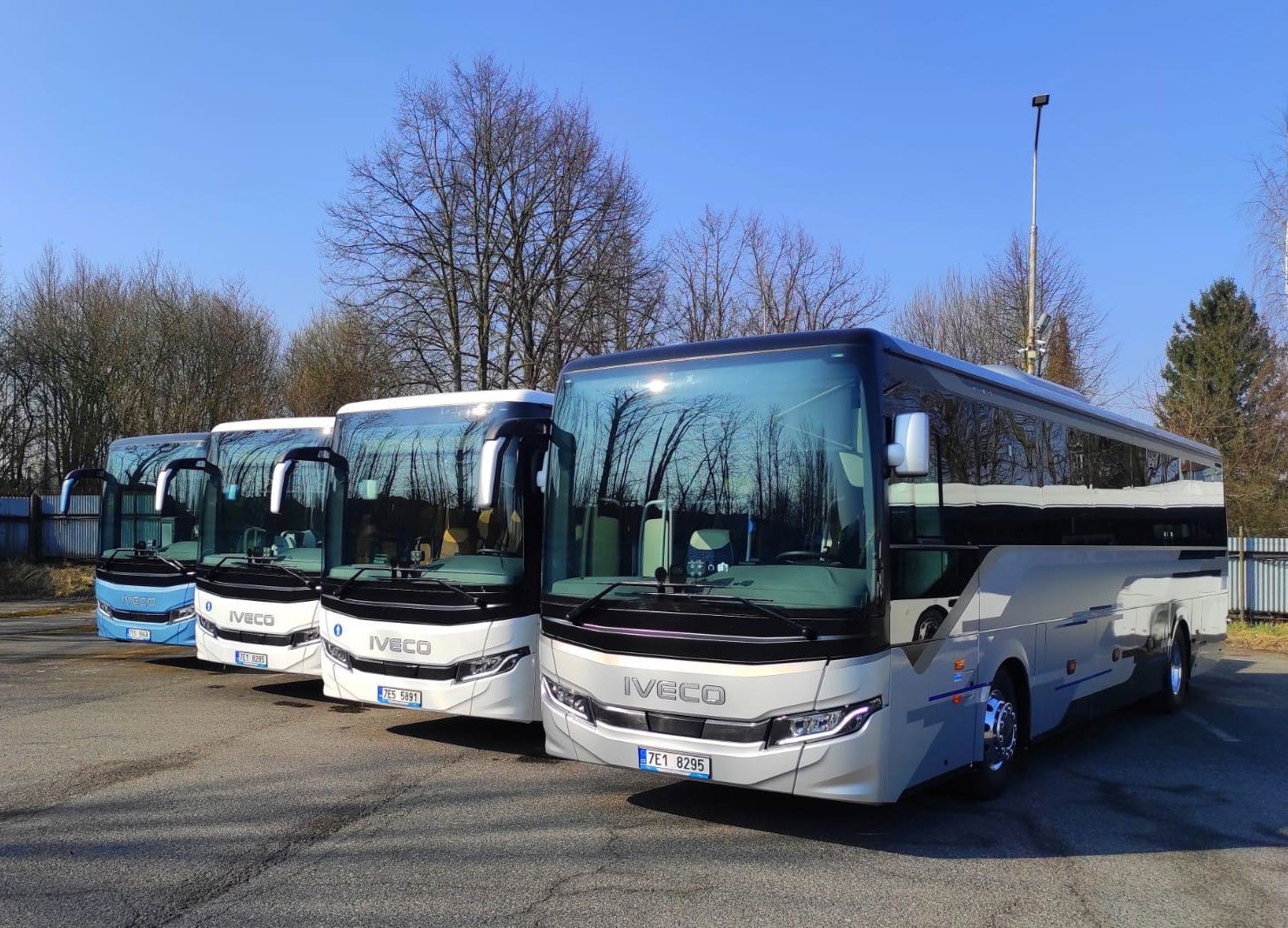 Az Iveco Bus járművei szállítják a 2025-ös női jégkorong-világbajnokság résztvevőit