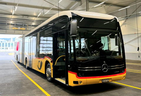 Két új eCitaro G-vel indult el a PostAuto villamosítási programja a svájci Knonauer Amt régióban