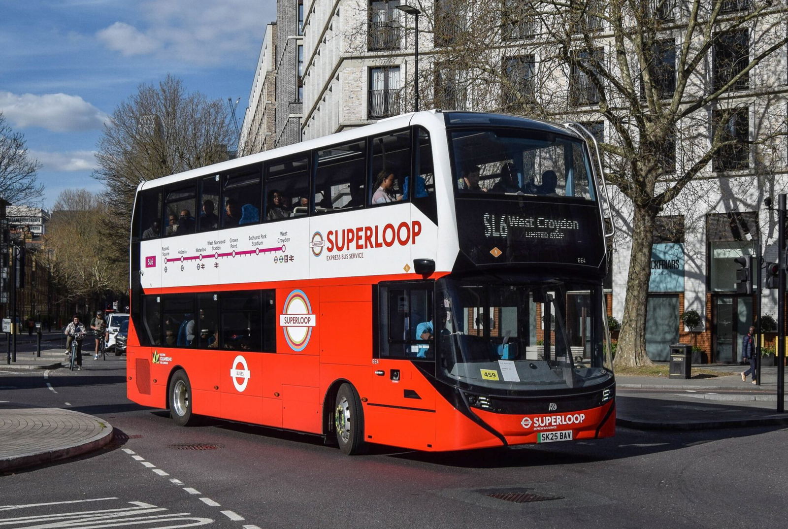 Villanyos emeletesek Londonnak: megérkeztek az első újgenerációs Enviro400EV-k