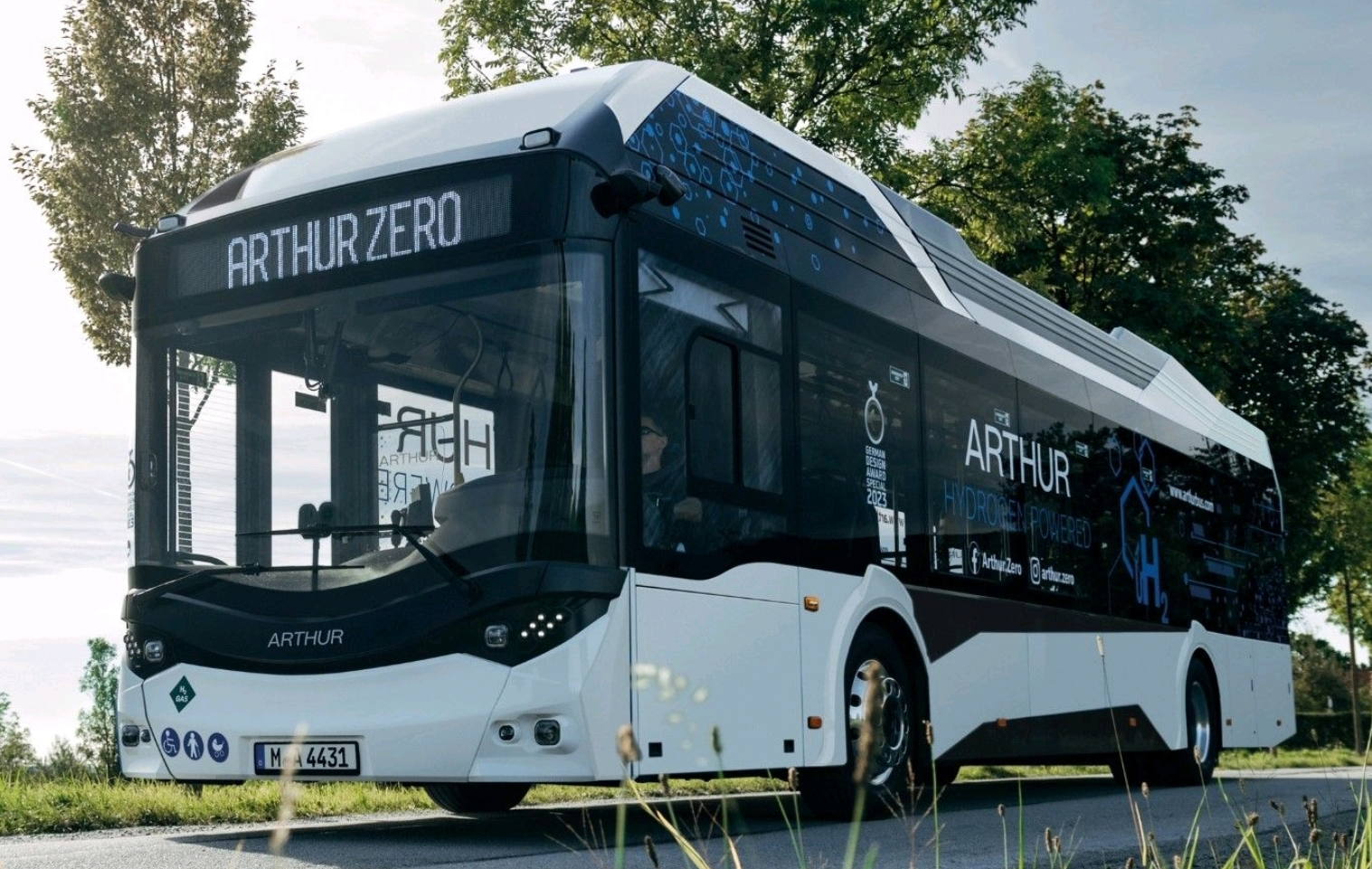 Lengyel alapokon, német szervezeti háttérrel épít villany- és hidrogénbusz-gyártót az Arthur Bus