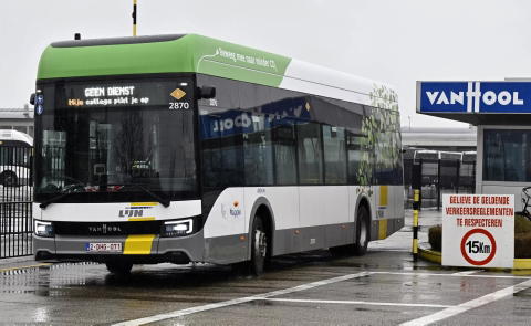 Uniós támogatás segíti a Van Hool csődje miatt elbocsátott dolgozókat