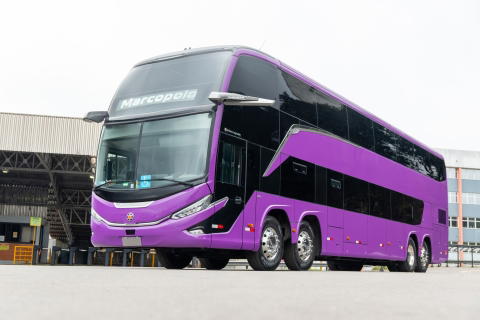 Négy tengelyen, két szinten – egy sajátos dél-amerikai buszkategória háttere