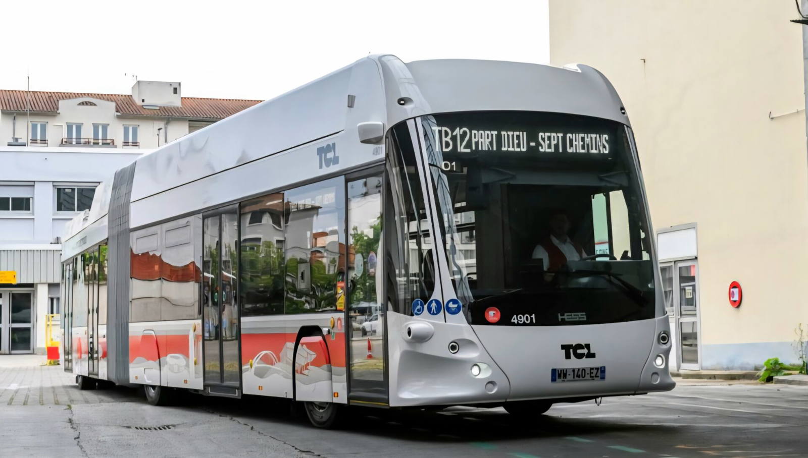 Trolleybus-based rapid bus line to be built on the eastern side of Lyon