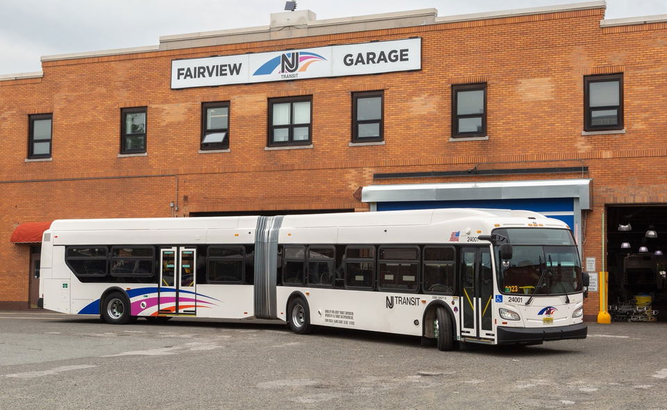 Opciókkal együtt akár 750 új New Flyer csuklós autóbuszt vásárolhat az NJ Transit
