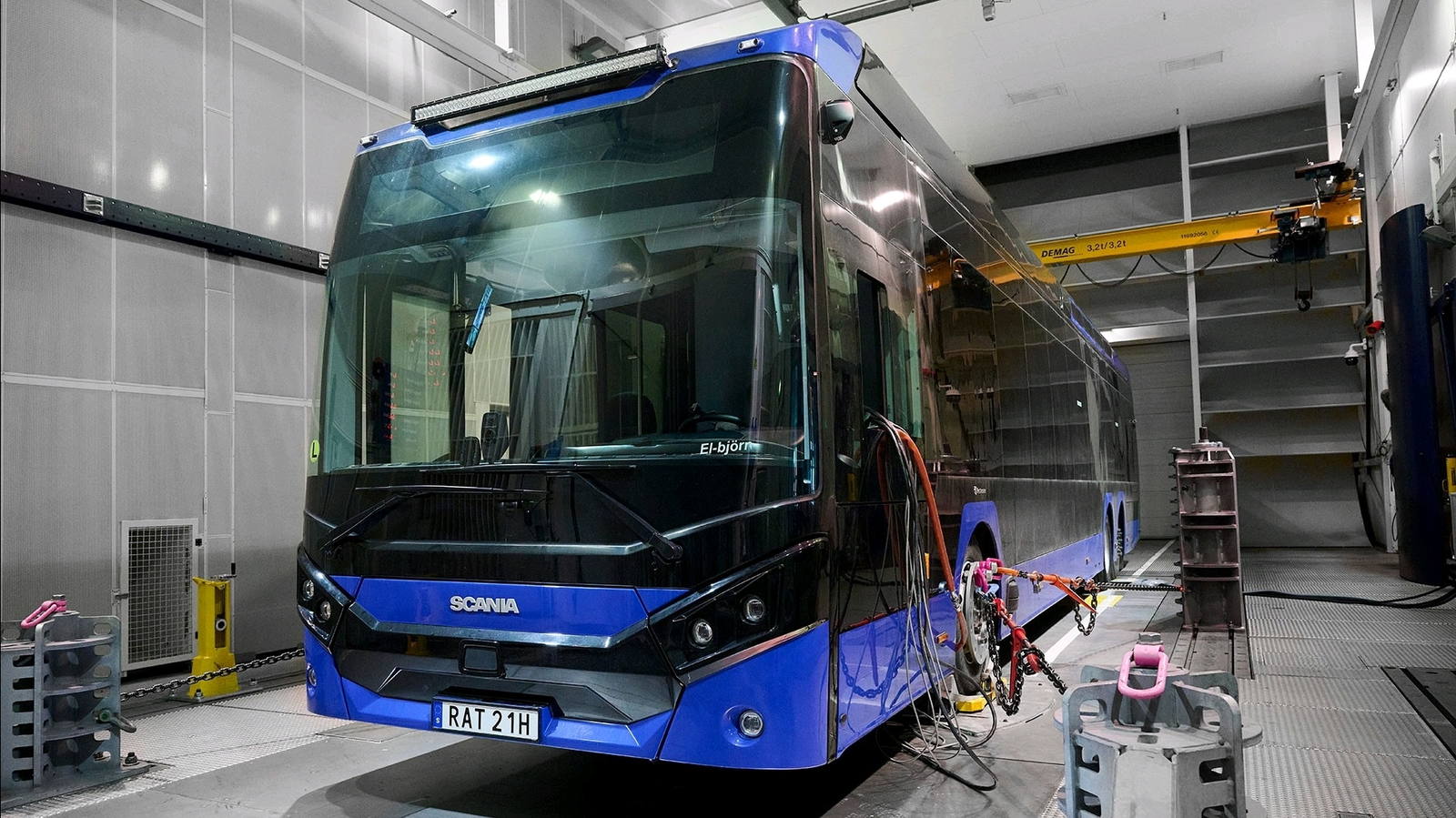 Háromtengelyes villanybuszt dob piacra a Castrosua