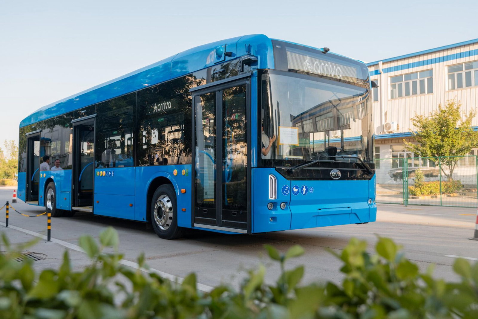The First Photos of Budapest's Brand-New BYD eBus B12 Electric Buses Have Arrived