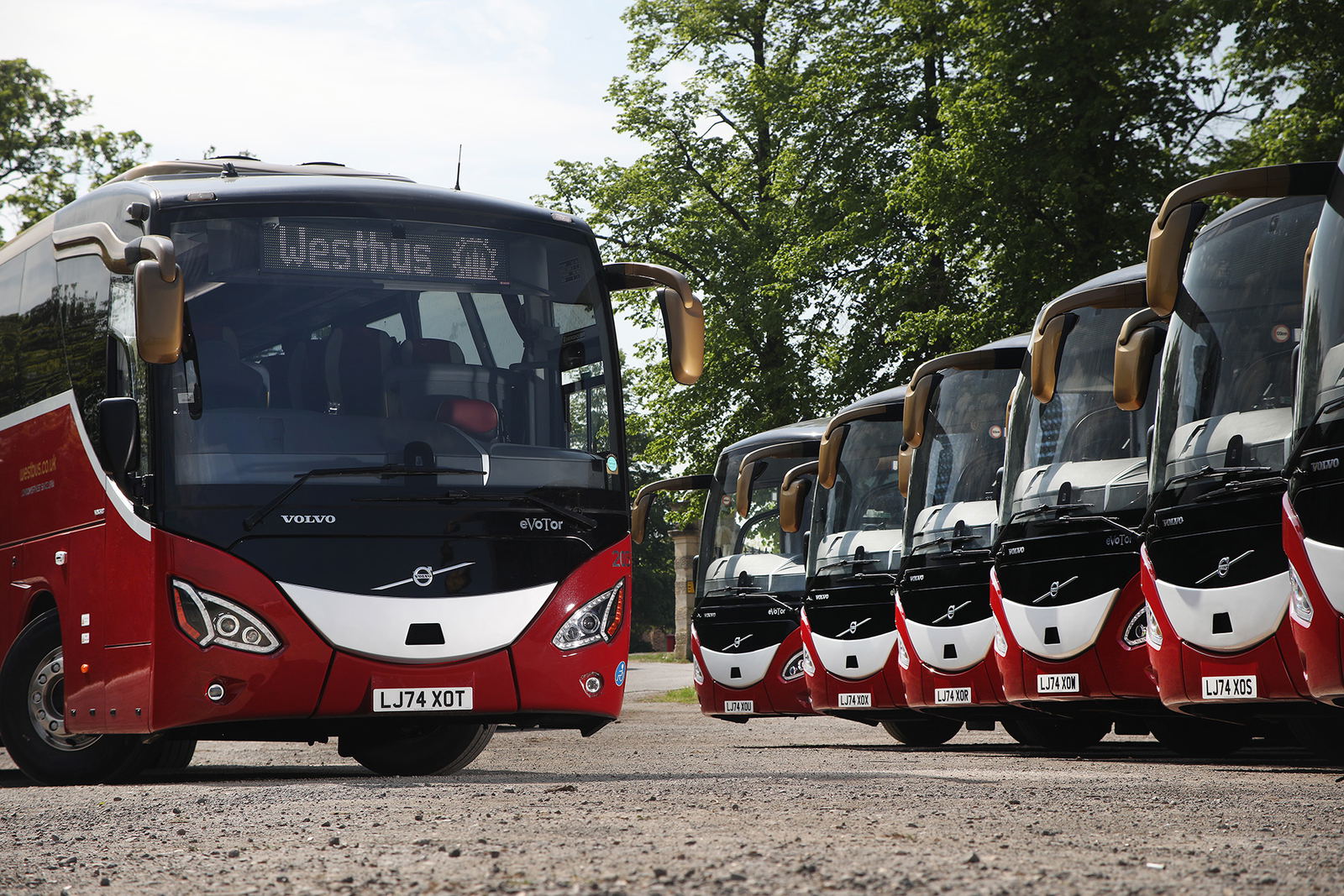 Jól fogy a brit és az ír piacon a Volvo B8R alvázas MCV eVoTor
