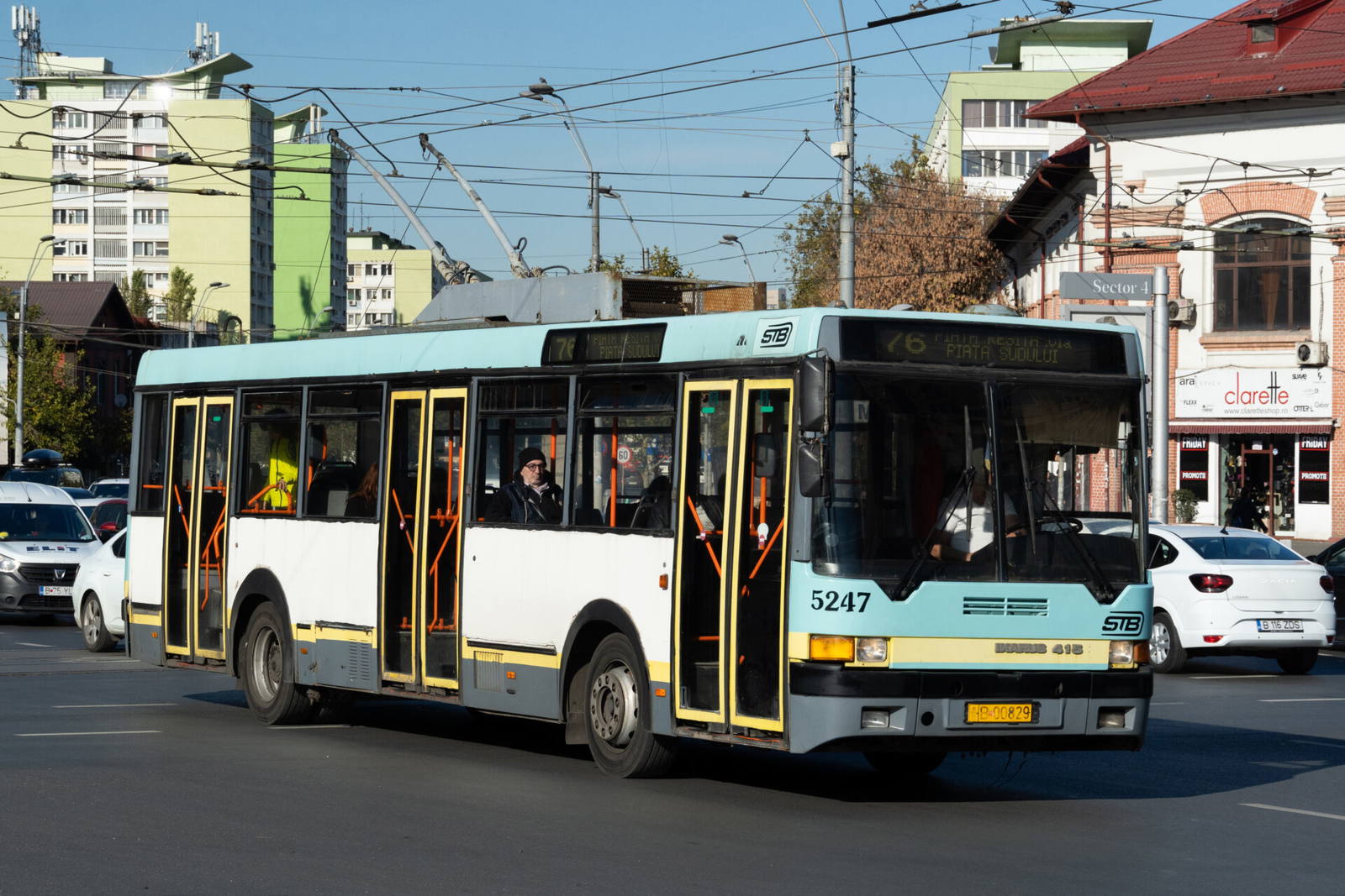Eladásra kínálja 42 darab Ikarus 415T trolibuszát a bukaresti STB
