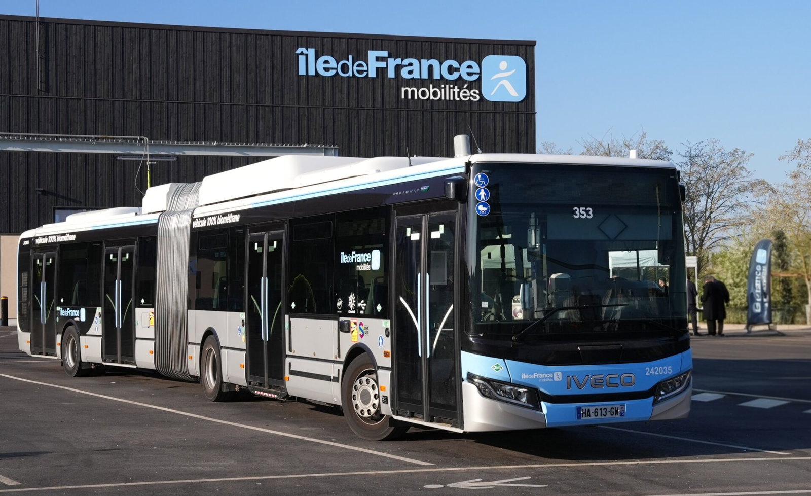 Teljes dízelkivonás jöhet a párizsi térség buszflottájában 2029-re