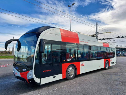 Át nem vett járművekkel rendezi a SOR a prágai trolibuszok szállítási késedelmét