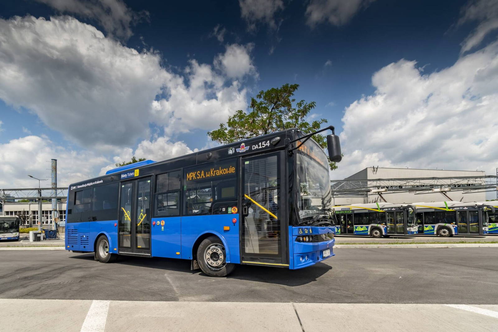 Autosan midibuszokkal búcsúztatja utolsó Euro 5-ös motorral szerelt autóbuszait Krakkó