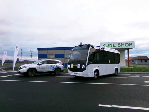 Magyarországon teljesítette a TÜV Rheinland tesztjeit az Otokar önvezető minibusza