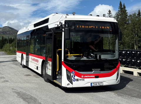 Napokon belül szolgálatba állnak az első svédországi Scania Fencer f1 villanybuszok