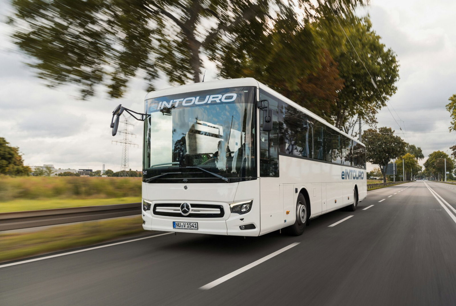 A spanyol hőségből a brüsszeli reflektorfénybe: a Busworldön debütál az elektromos eIntouro