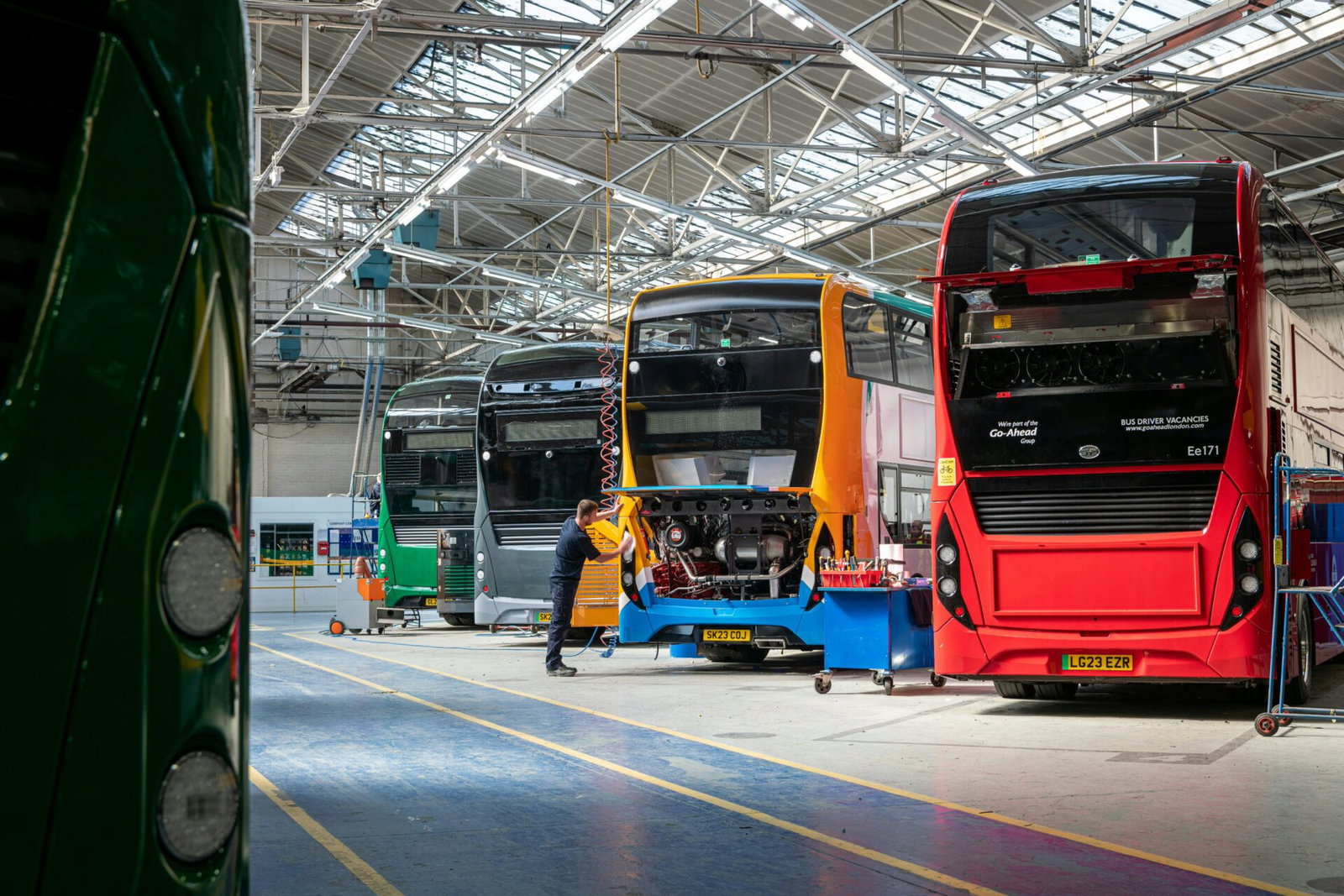 Kormányzati beavatkozással mentenék meg a skót buszgyártást, egyelőre maradnak az Alexander Dennis üzemei