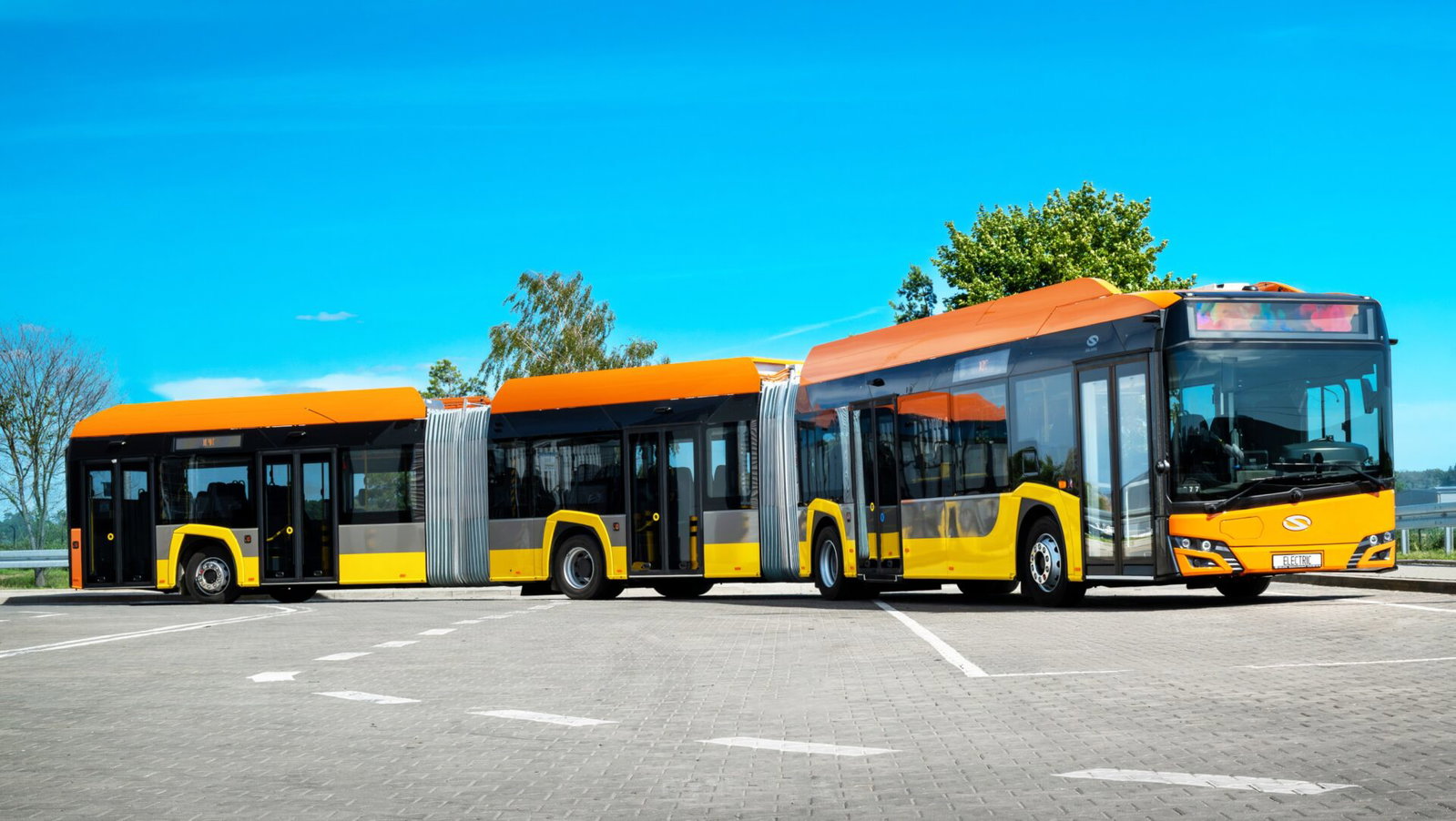 Utrecht teljes flottaváltás előtt: több mint 200 új villanybusz, köztük duplacsuklós Solarisok