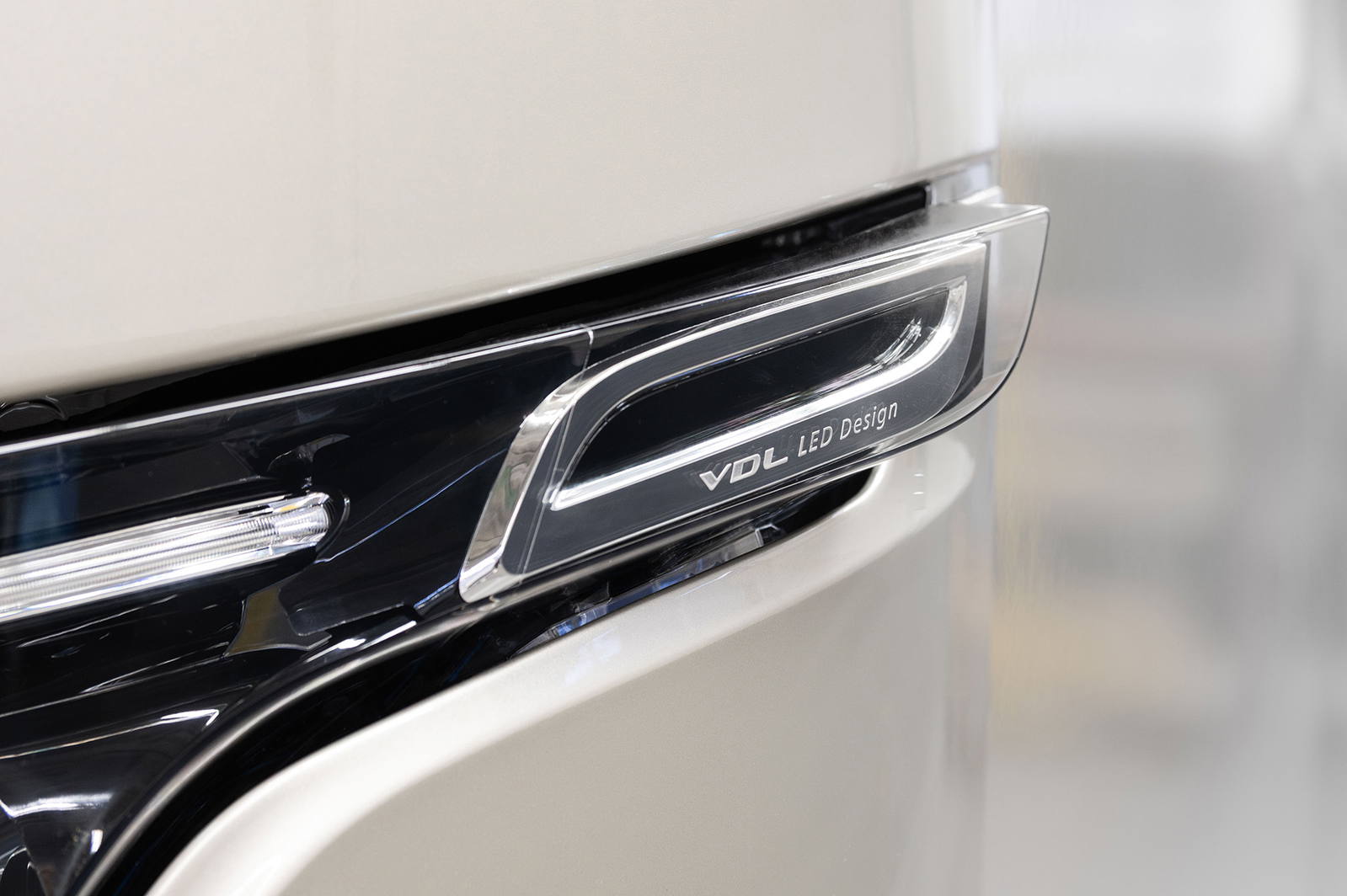 A Busworld Europe 2025 kiállításon láthatja először a nagyközönség a VDL Futura 3 turistabuszt