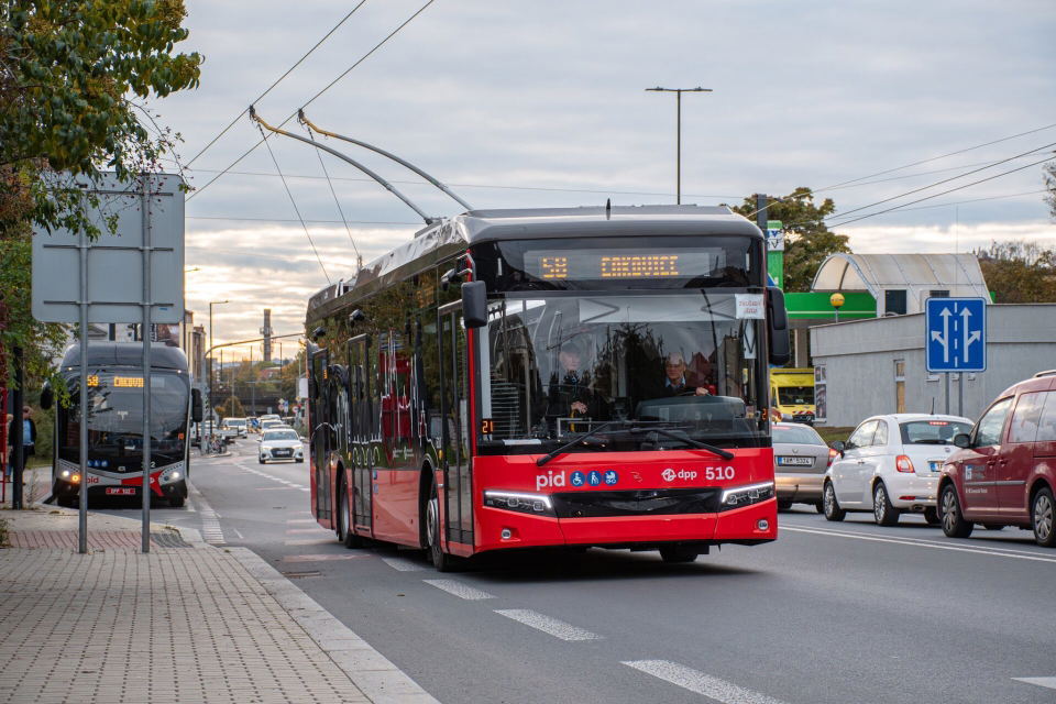 A Bozankaya kifogása nyomán a cseh versenyhivatal érvénytelenítette a prágai trolitendert
