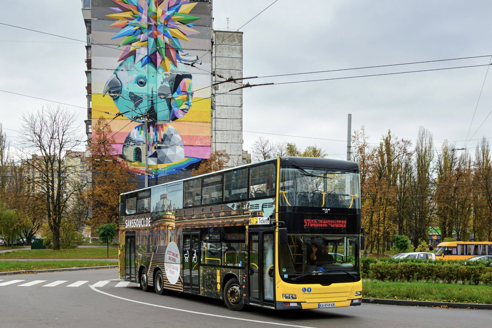Hétvégi tesztüzembe álltak Kijev berlini eredetű emeletes MAN autóbuszai