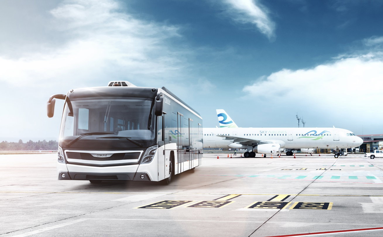 A COBUS elektromos járműveire cseréli apron-buszait a vilniusi repülőtér