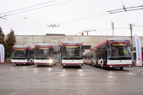 Bemutatták Ivano-Frankivszk első négy Electron T19 trolibuszát