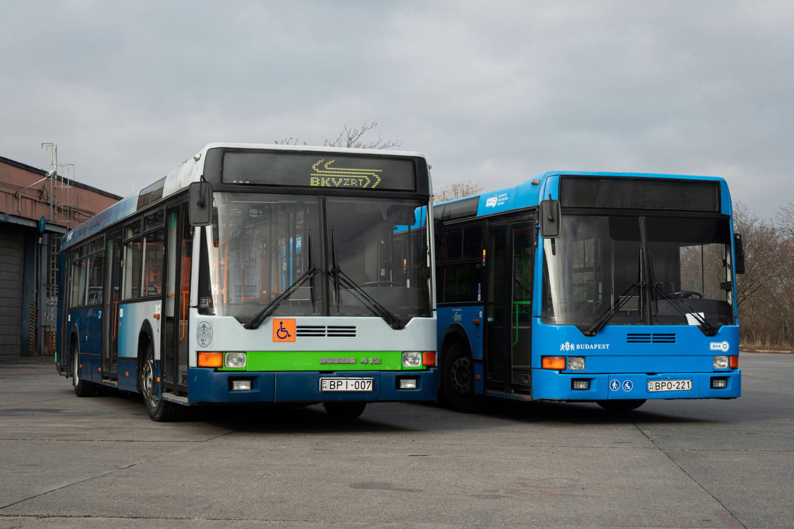 A két ünnep között búcsúzik az Ikarus 412 és Ikarus EAG E91 típusoktól a BKV