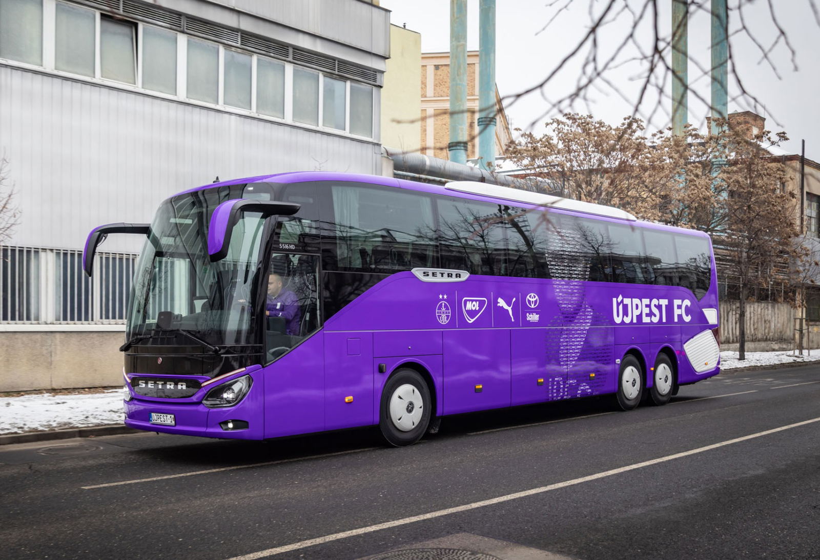 Új Setra csapatbuszt állított szolgálatba az Újpest FC