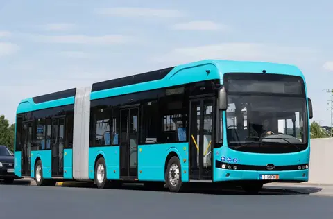Újabb 19 villanybusz beszerzésére írt ki tendert Kaposvár
