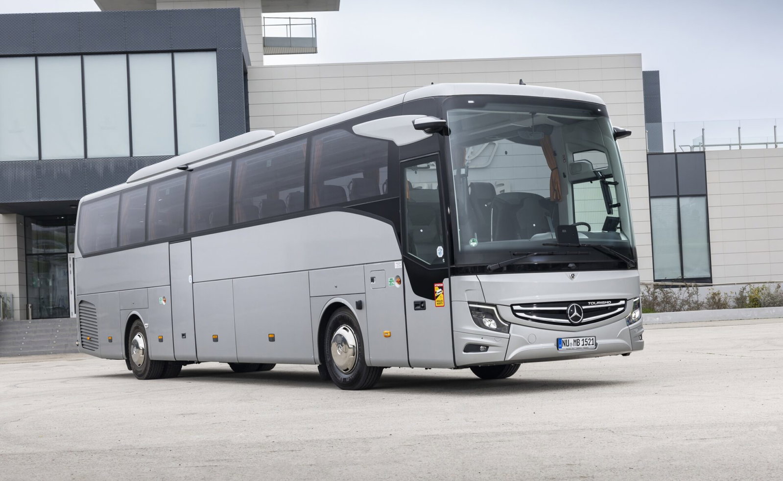 Erős évet zárt a Daimler Buses: történetében először érte el a kétszámjegyű üzemi nyereséghányadot