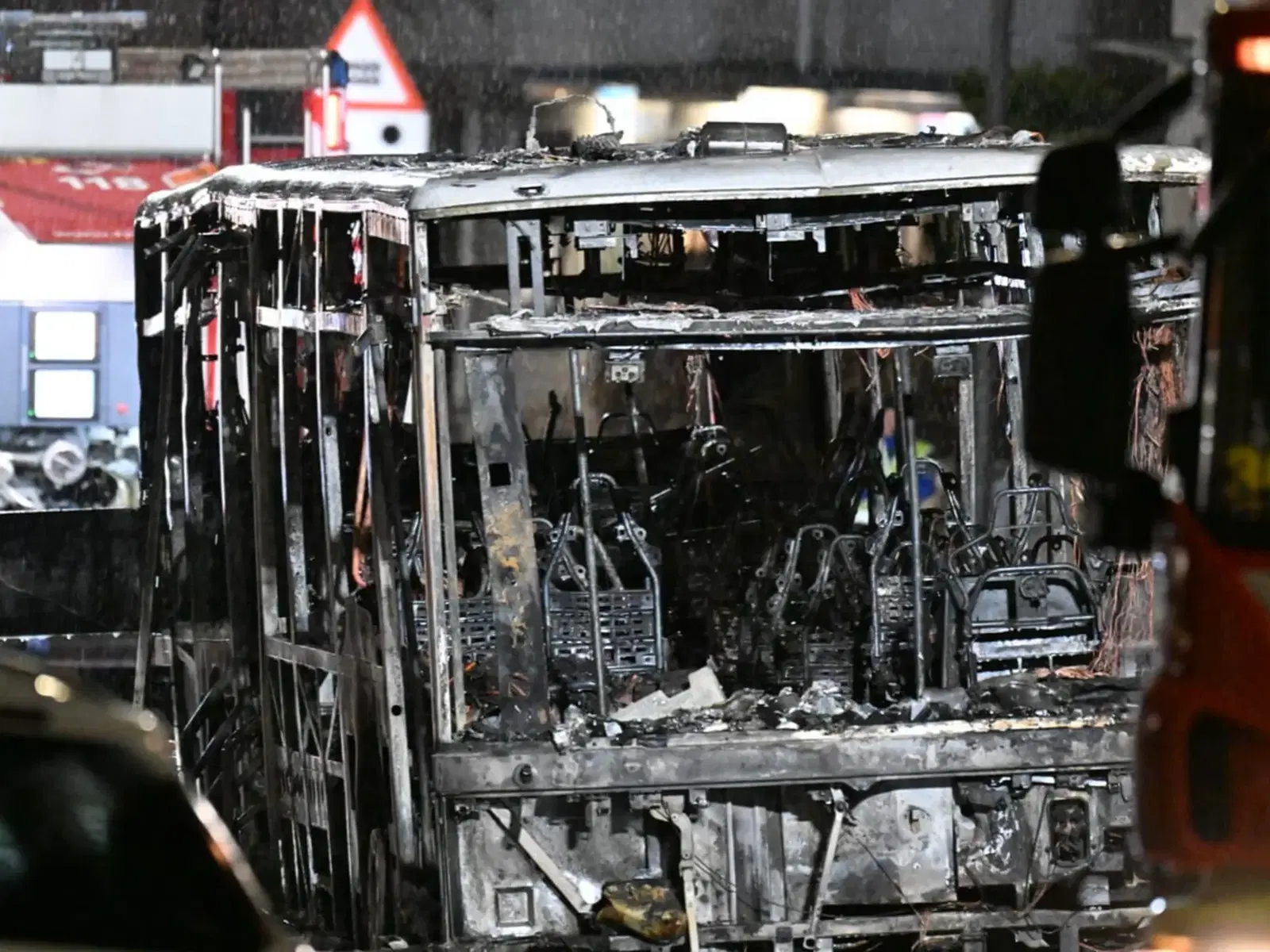 Hat halott egy svájci busztűzben – szándékos gyújtogatás állhat a kerzersi tragédia mögött