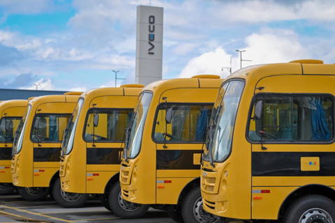 Ismét több száz új iskolabuszt adott át Brazíliában az Iveco Bus