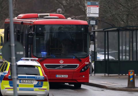 Lövöldözés egy stockholmi buszon – egy ember életveszélyesen megsérült