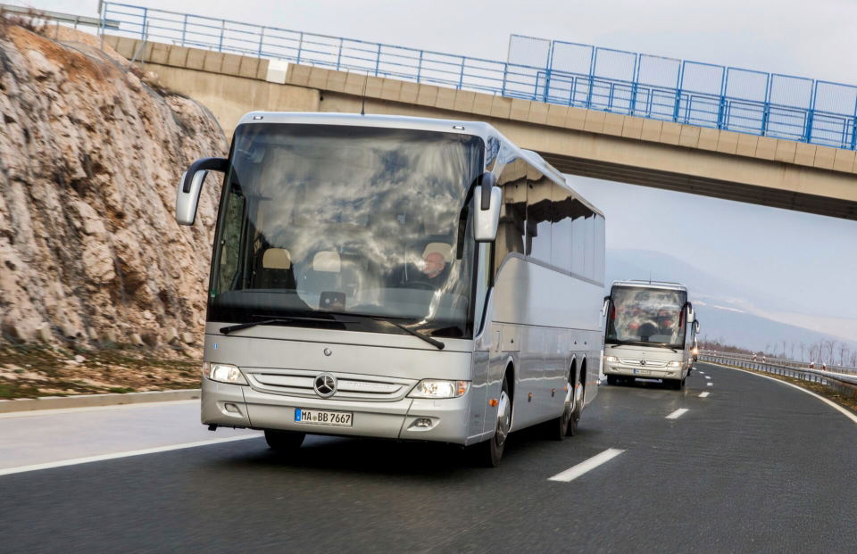 Három évtized, három generáció – legördült a gyártósorról a 40 ezredik Mercedes-Benz Tourismo