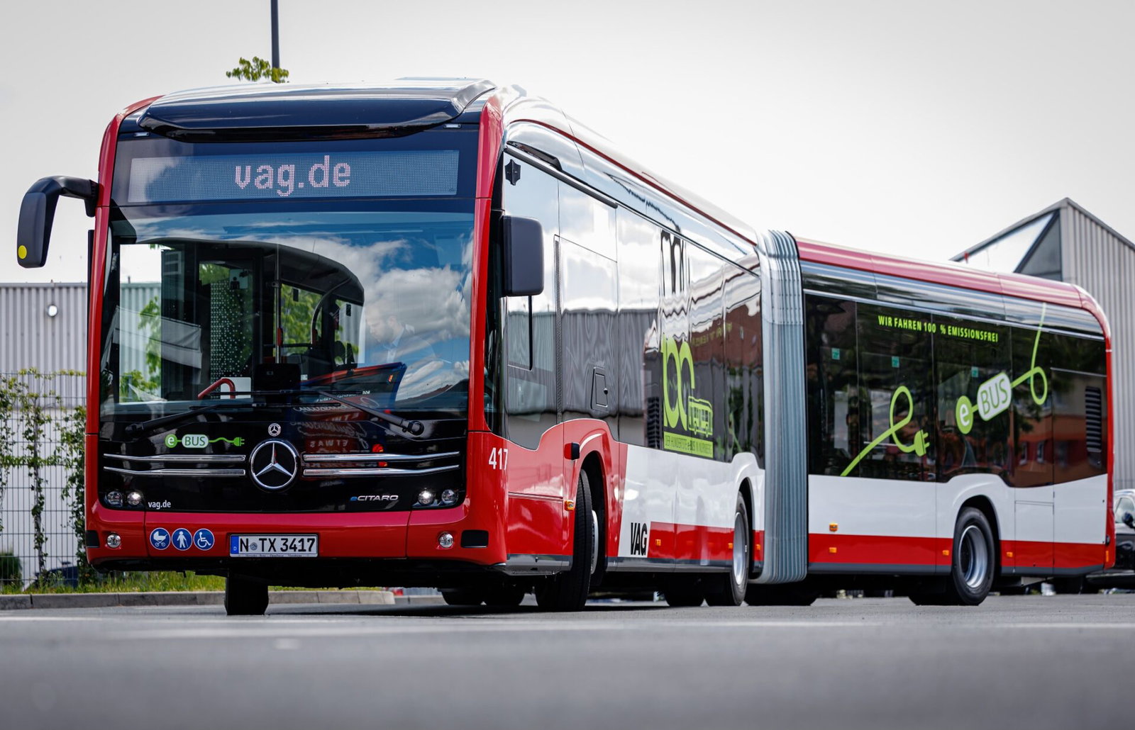 Mit vigyen magával egy villanybusz: akkumulátort – vagy utasokat?