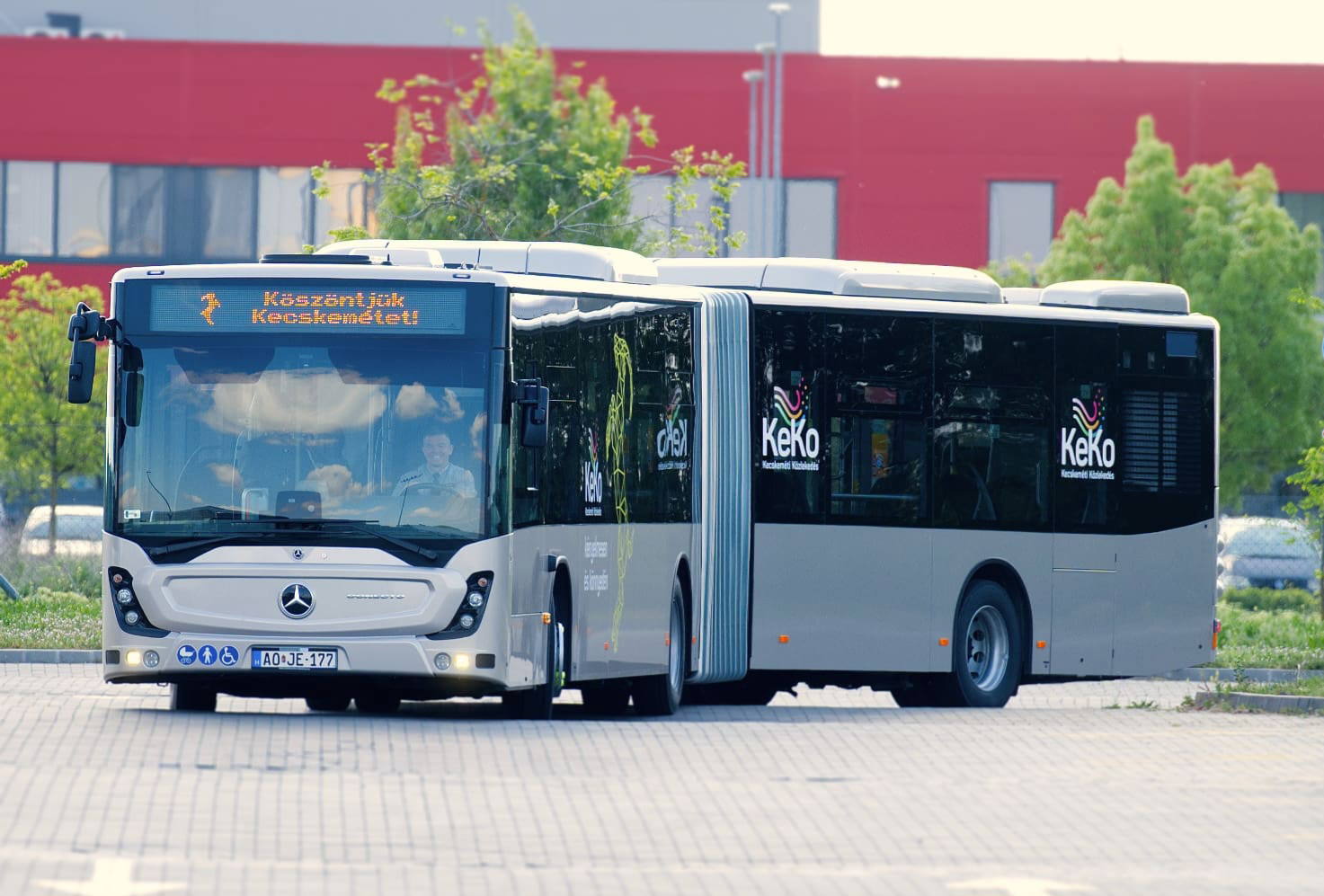 Újabb Citaro hibrideket vált ki Kecskemét: ezúttal hat új Mercedes-Benz Conecto G érkezett a városba