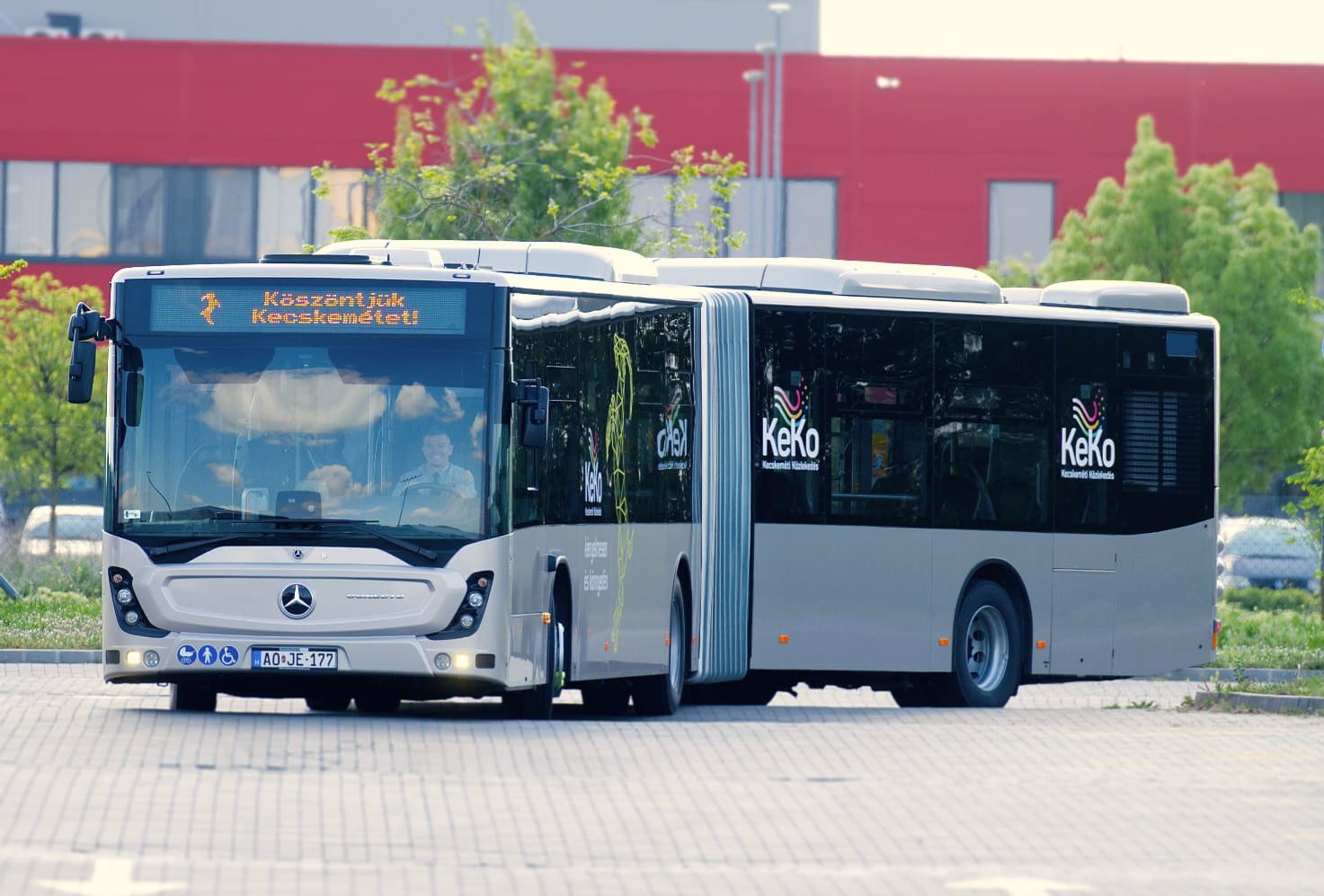 Újabb Citaro hibrideket vált ki Kecskemét: ezúttal hat új Mercedes-Benz Conecto G érkezett a városba