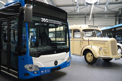 Átadták Heilbronn háromszázötvenedik Mercedes-Benz autóbuszát